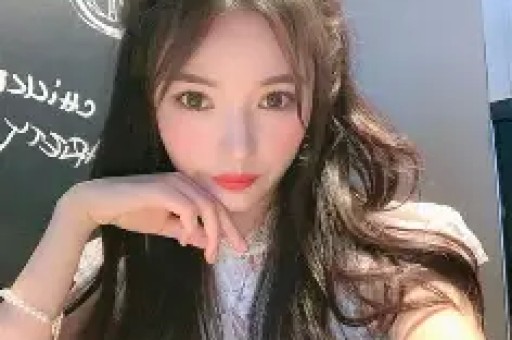 断更五个月首度发声！网红董赤赤坦言患上抑郁症遭导演恶意引导